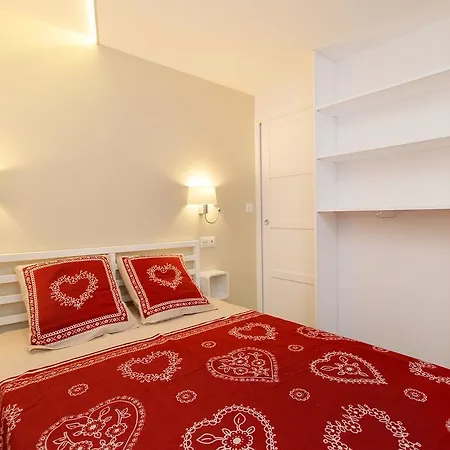 Apartment Le 24 *